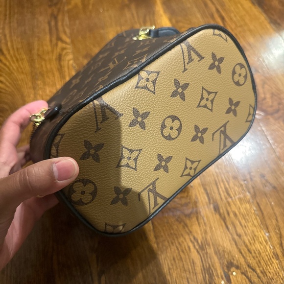 LV Style Reverse Monogram Vanity Bag - Picture 6 of 6